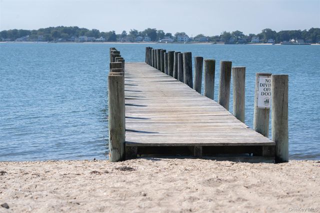 550 Madison Avenue, Greenport, NY 11944