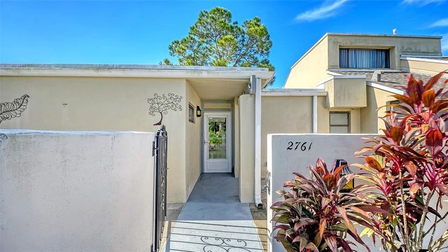 2761 HORSESHOE COURT Q4, Sarasota, FL 34235