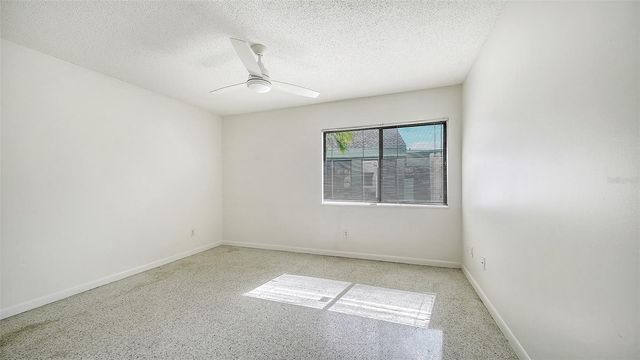 2761 HORSESHOE COURT Q4, Sarasota, FL 34235