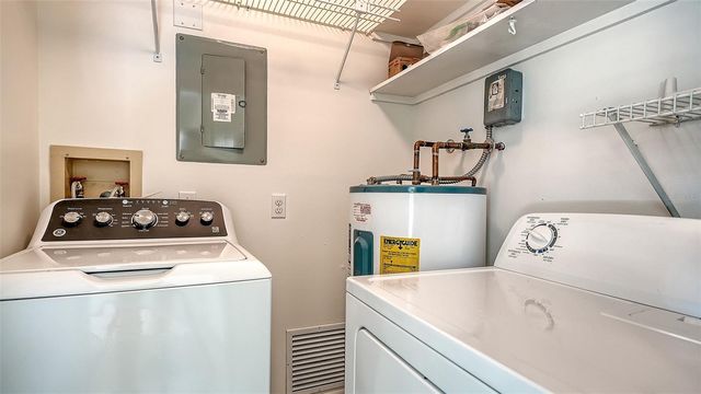 2761 HORSESHOE COURT Q4, Sarasota, FL 34235