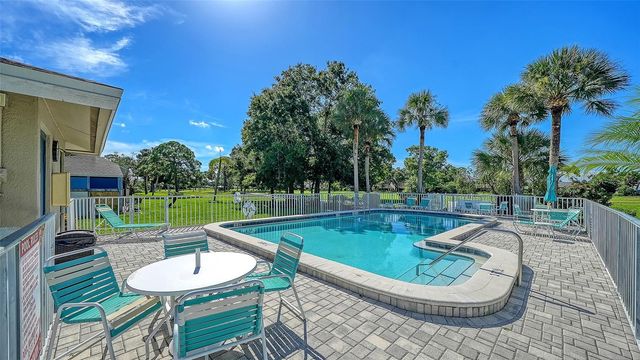 2761 HORSESHOE COURT Q4, Sarasota, FL 34235