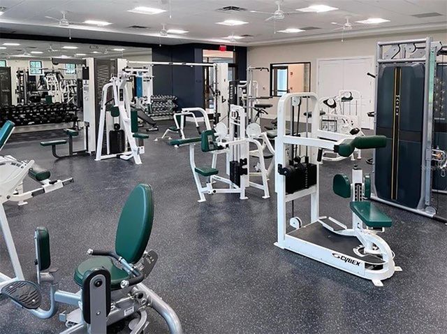 2761 HORSESHOE COURT Q4, Sarasota, FL 34235