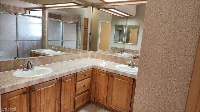 5709 SPICEWOOD Circle, Las Vegas, NV 89130