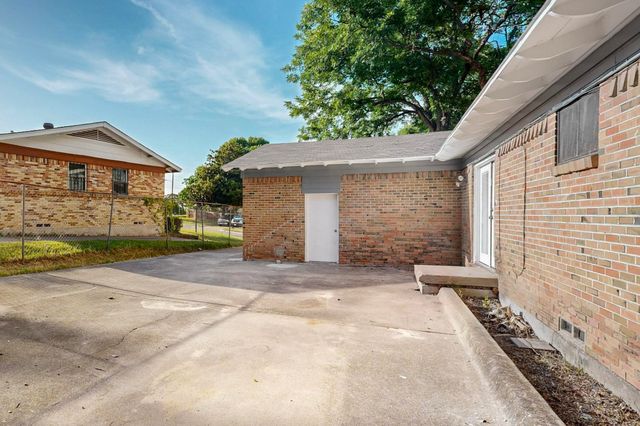 1436 Summertime Lane, Dallas, TX 75241