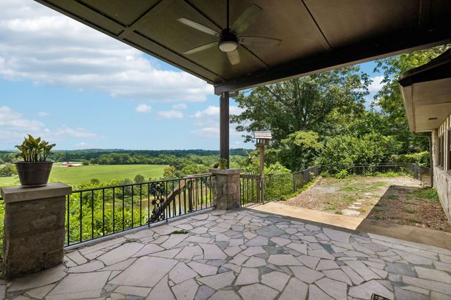 2990 McGavock Pike, Nashville, TN 37214