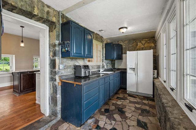 2990 McGavock Pike, Nashville, TN 37214