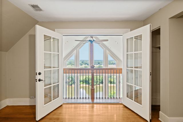 2990 McGavock Pike, Nashville, TN 37214