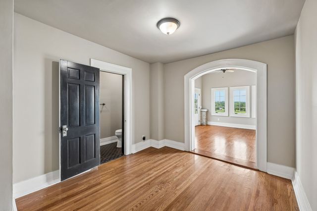 2990 McGavock Pike, Nashville, TN 37214