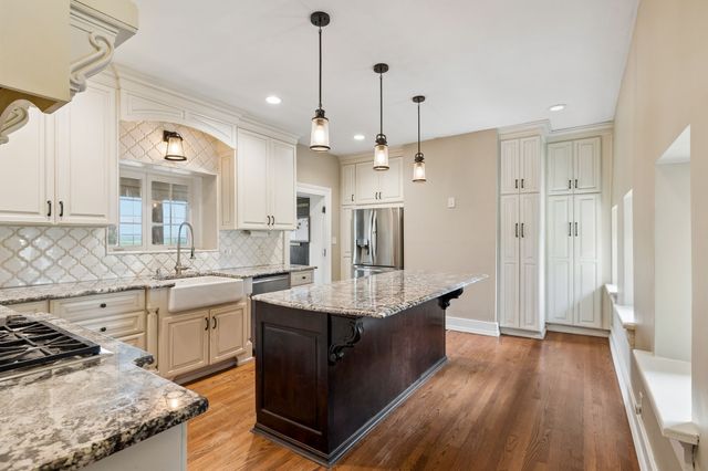 2990 McGavock Pike, Nashville, TN 37214