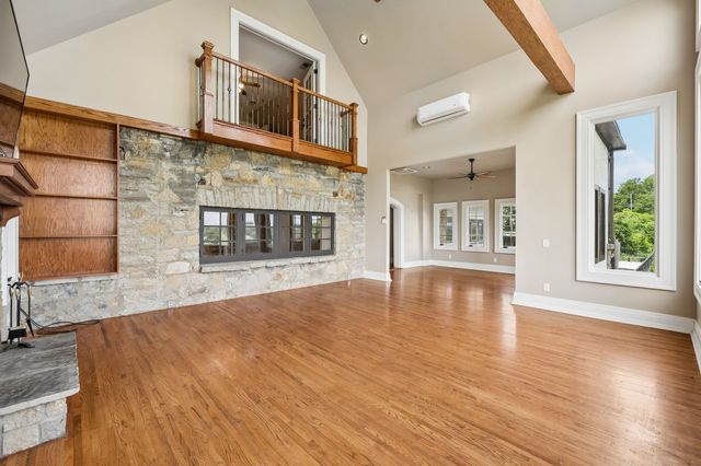 2990 McGavock Pike, Nashville, TN 37214