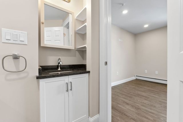 28 Poplar St 9, Danvers, MA 01923