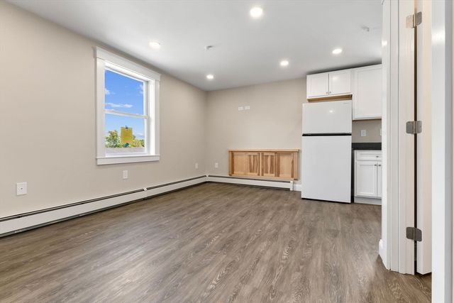 28 Poplar St 9, Danvers, MA 01923