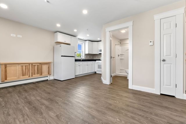 28 Poplar St 9, Danvers, MA 01923