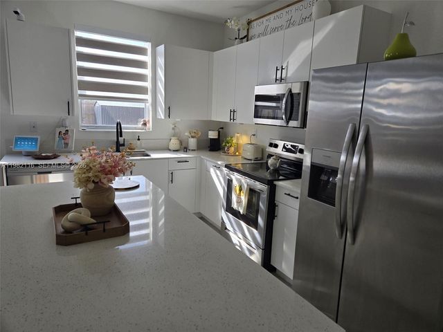 28850 SW 163rd Ave, Homestead, FL 33033