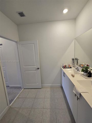 28850 SW 163rd Ave, Homestead, FL 33033