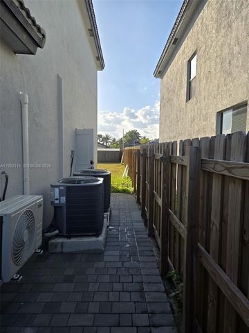 28850 SW 163rd Ave, Homestead, FL 33033