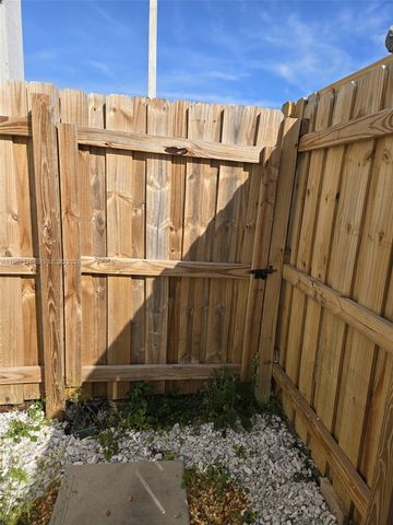 28850 SW 163rd Ave, Homestead, FL 33033