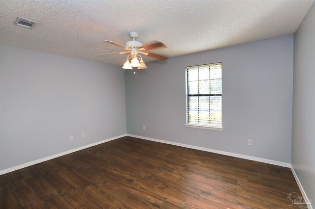 648 Green Pine Dr, Pensacola, FL 32506