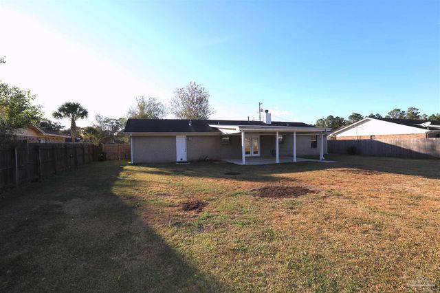 648 Green Pine Dr, Pensacola, FL 32506