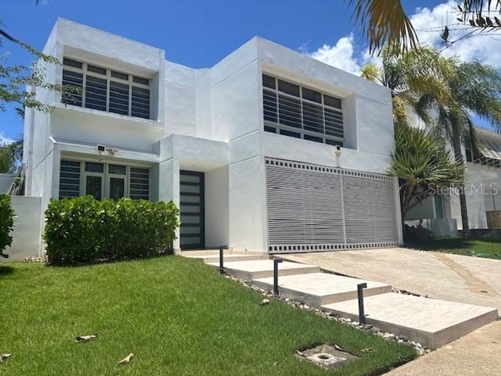 9TH STREET URB. EL MIRADOR DE CUPEY K-2, San Juan, PR 00926