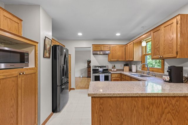 3287 Churchill Drive, Woodbury, MN 55125