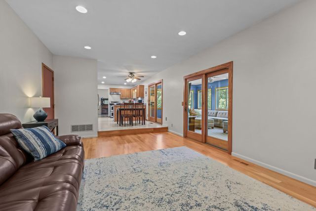 3287 Churchill Drive, Woodbury, MN 55125