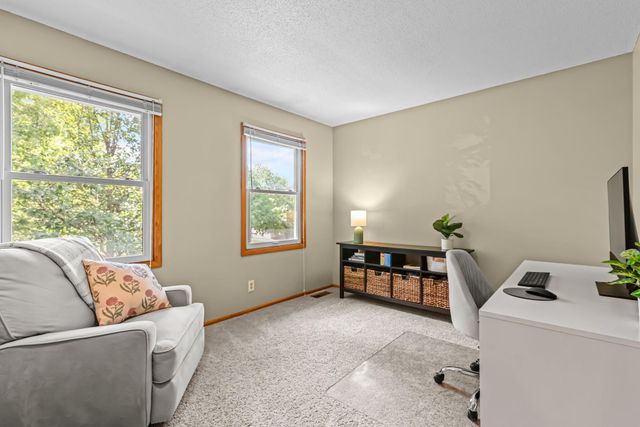 3287 Churchill Drive, Woodbury, MN 55125