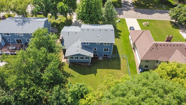 3287 Churchill Drive, Woodbury, MN 55125