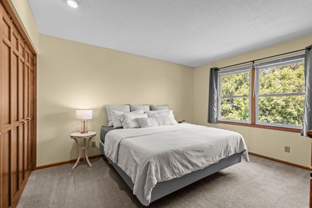 3287 Churchill Drive, Woodbury, MN 55125