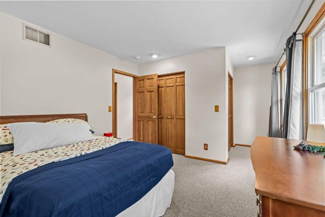 3287 Churchill Drive, Woodbury, MN 55125