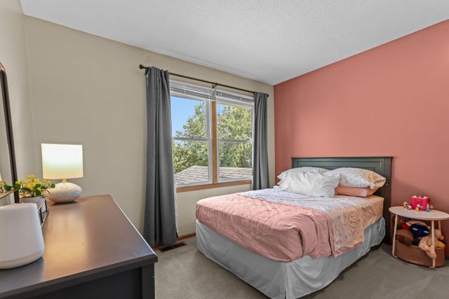3287 Churchill Drive, Woodbury, MN 55125