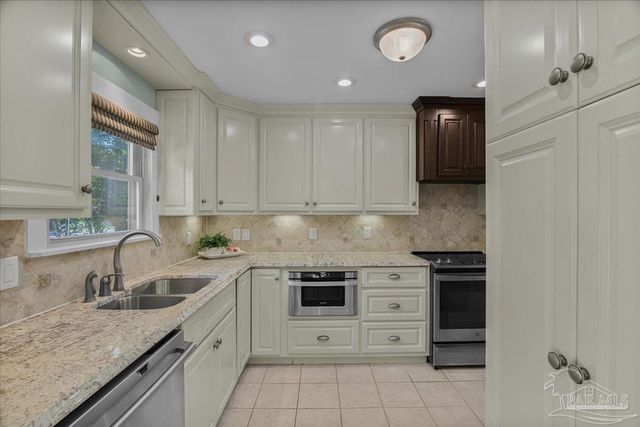 3003 E Gadsden St, Pensacola, FL 32503
