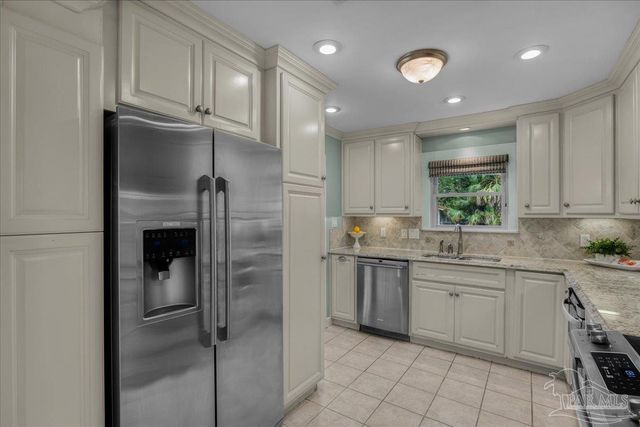 3003 E Gadsden St, Pensacola, FL 32503