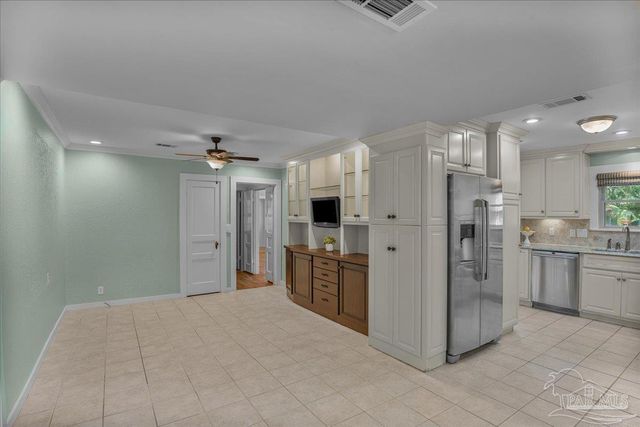 3003 E Gadsden St, Pensacola, FL 32503
