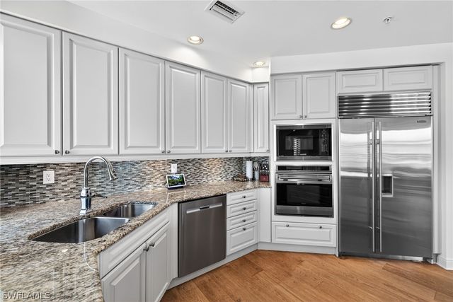 1540 5TH AVE S D305, Naples, FL 34102