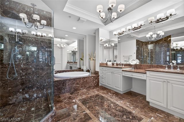 1540 5TH AVE S D305, Naples, FL 34102