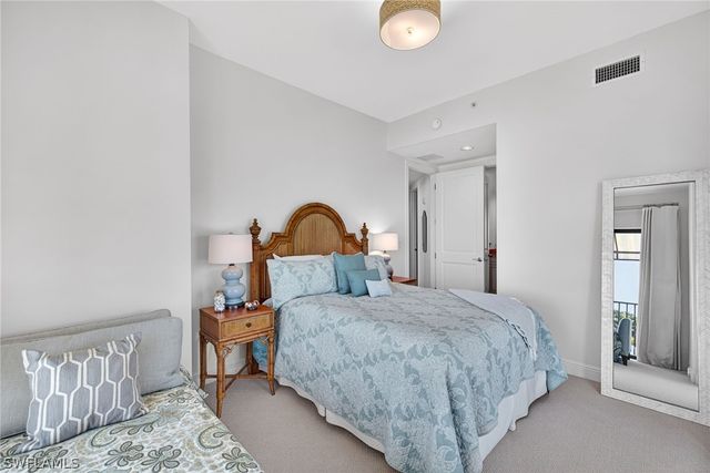 1540 5TH AVE S D305, Naples, FL 34102