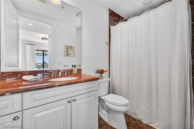 1540 5TH AVE S D305, Naples, FL 34102