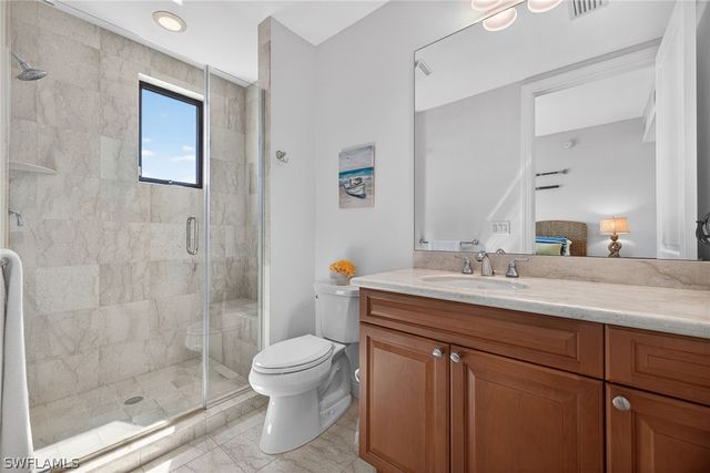 1540 5TH AVE S D305, Naples, FL 34102