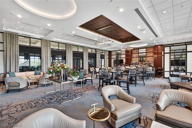 1540 5TH AVE S D305, Naples, FL 34102