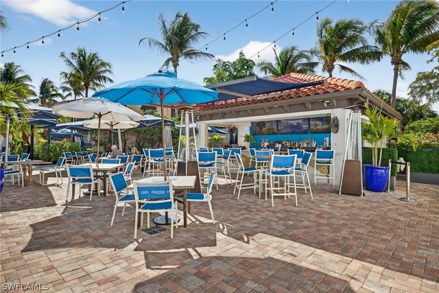 1540 5TH AVE S D305, Naples, FL 34102