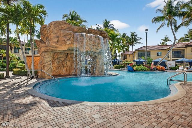 1540 5TH AVE S D305, Naples, FL 34102