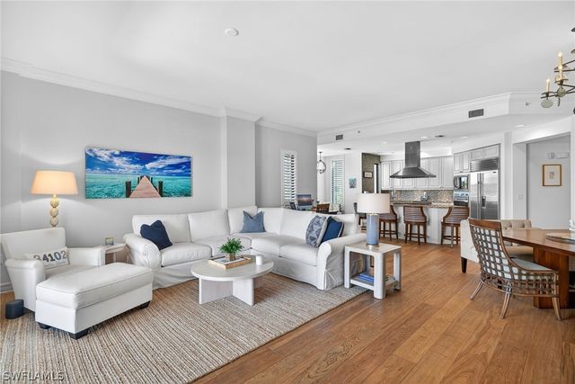 1540 5TH AVE S D305, Naples, FL 34102