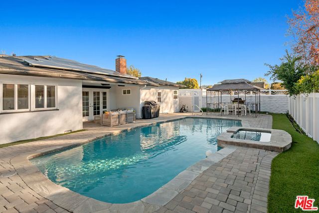 5121 Colbath Avenue, Sherman Oaks, CA 91423