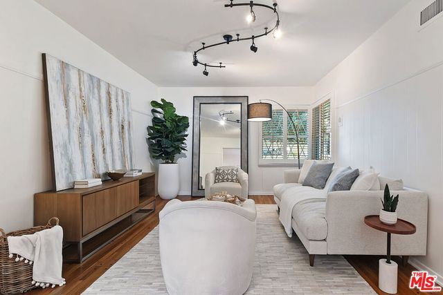 5121 Colbath Avenue, Sherman Oaks, CA 91423