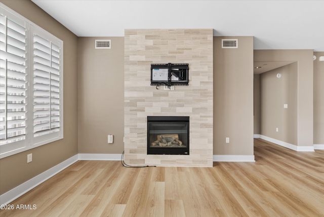 4805 N WOODMERE FAIRWAY -- 1002, Scottsdale, AZ 85251