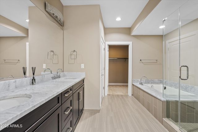 4805 N WOODMERE FAIRWAY -- 1002, Scottsdale, AZ 85251