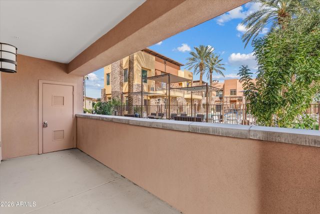 4805 N WOODMERE FAIRWAY -- 1002, Scottsdale, AZ 85251