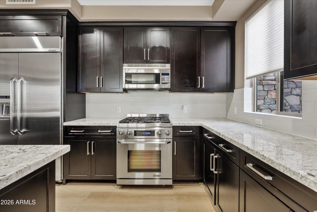 4805 N WOODMERE FAIRWAY -- 1002, Scottsdale, AZ 85251