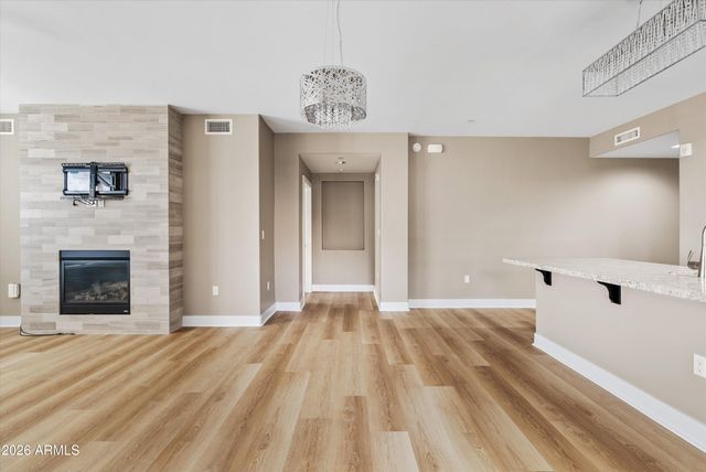 4805 N WOODMERE FAIRWAY -- 1002, Scottsdale, AZ 85251